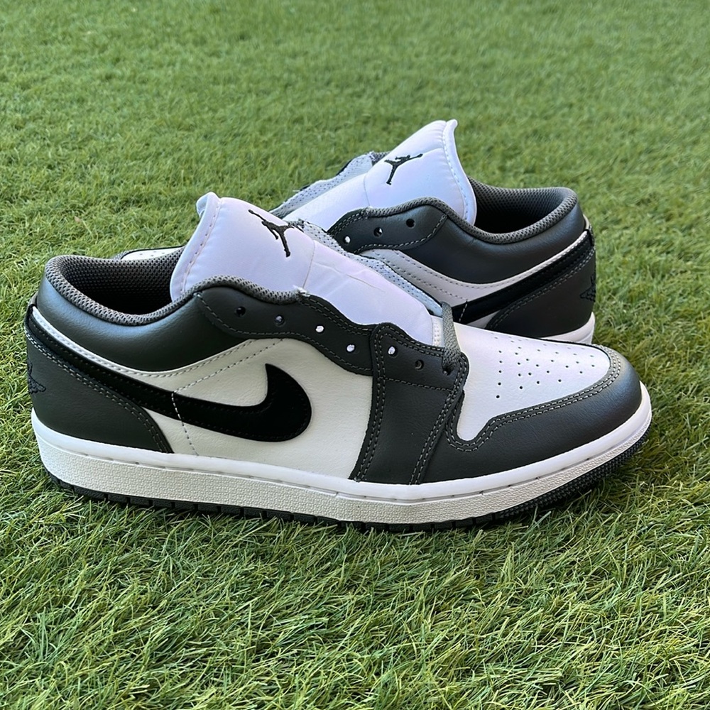 Jordan Men’s Low Top Sneakers White and Black